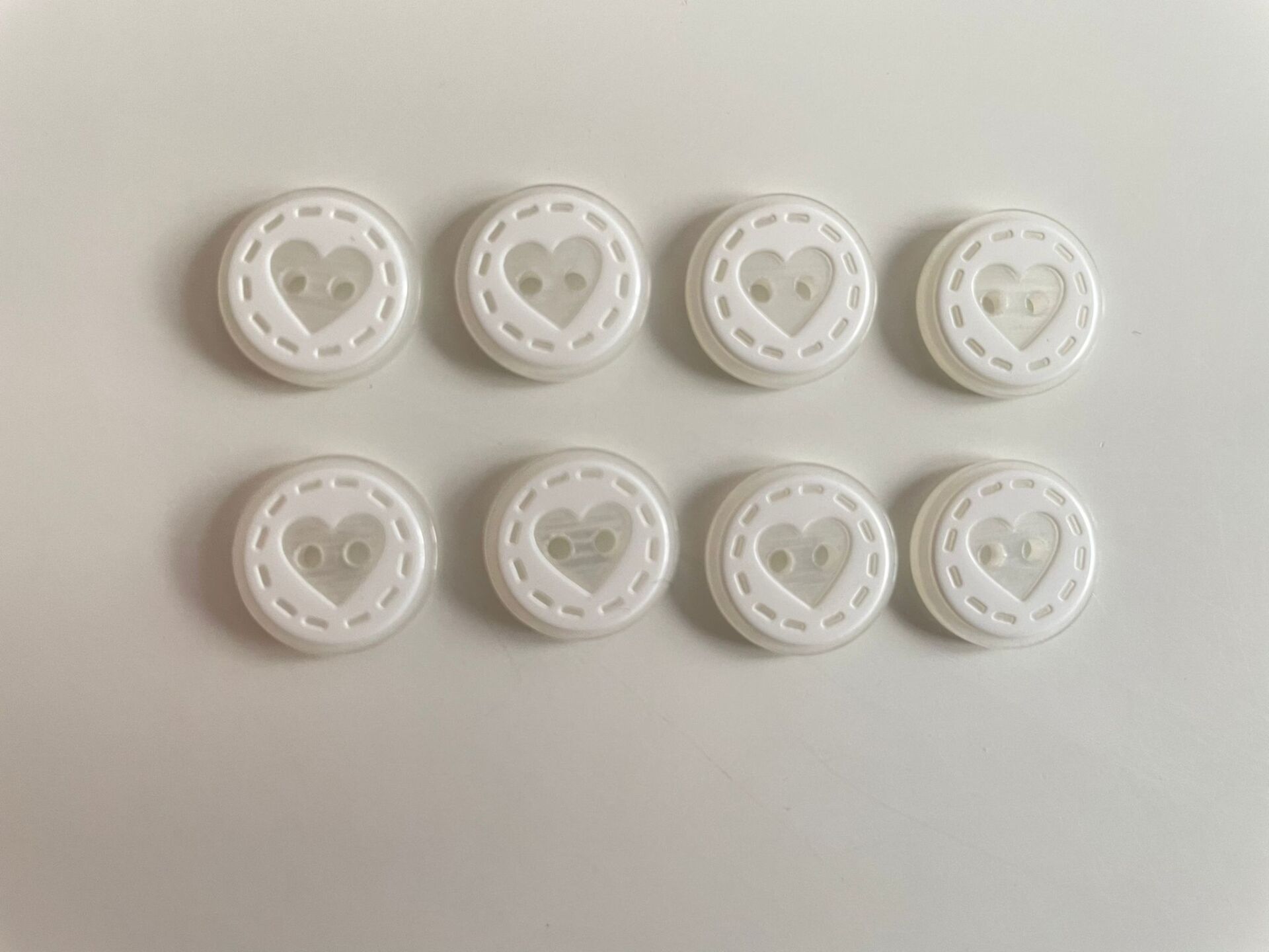 KALP DÜĞME BEYAZ 8'Lİ