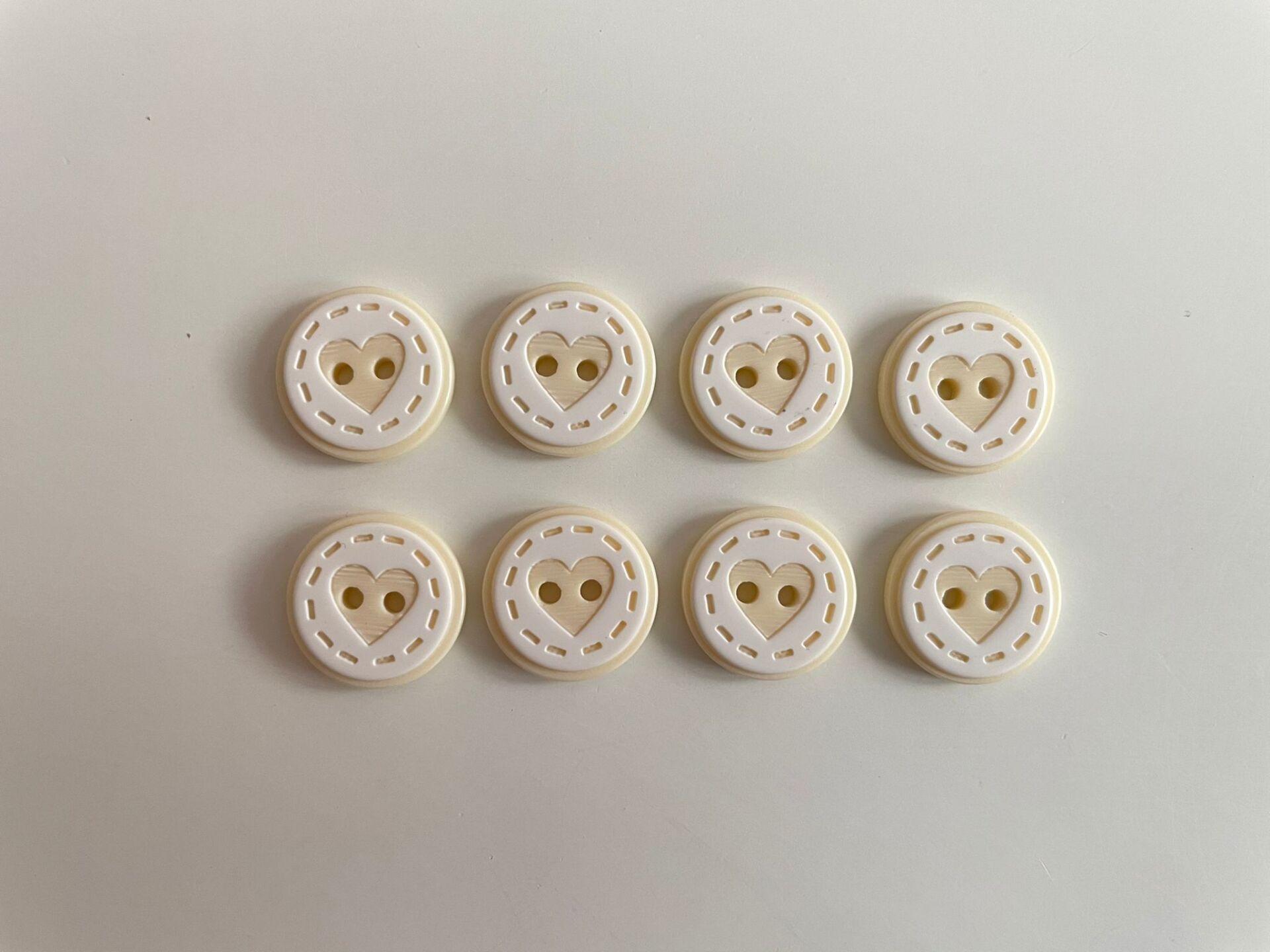 KALP DÜĞME KREM 8'Lİ