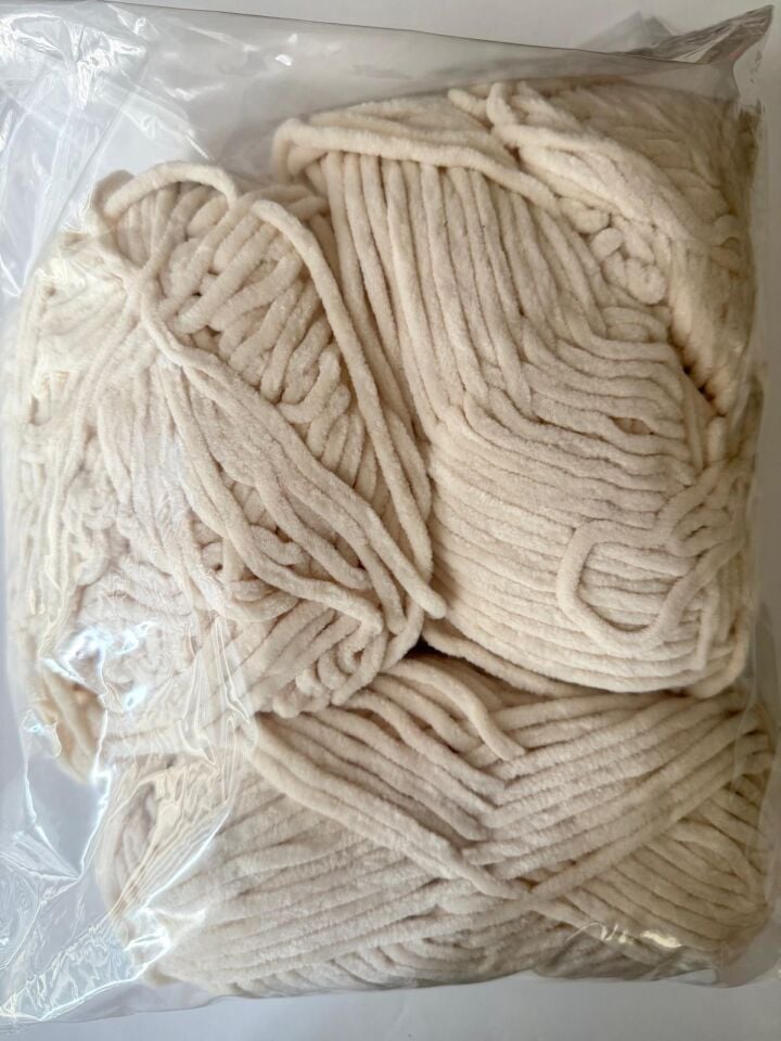 FASHION PLUS EKRU KADİFE 400 GR NO:460